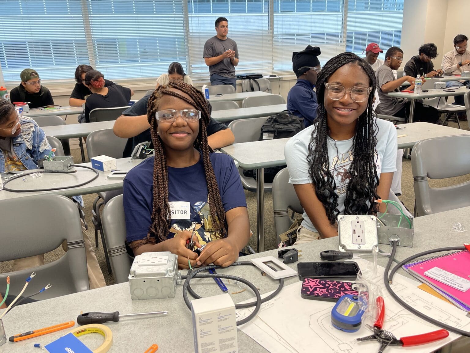 Scholars Advantage 2024 Summer Program - The Philadelphia Education Fund
